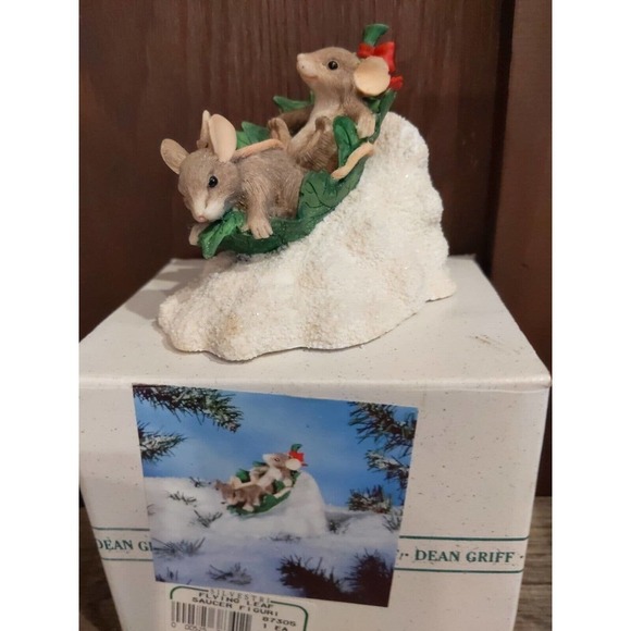 Set of 2 Charming Tails "I'm Moo-ved By You" & "Flying Leaf Saucer" with boxes - Picture 3 of 11